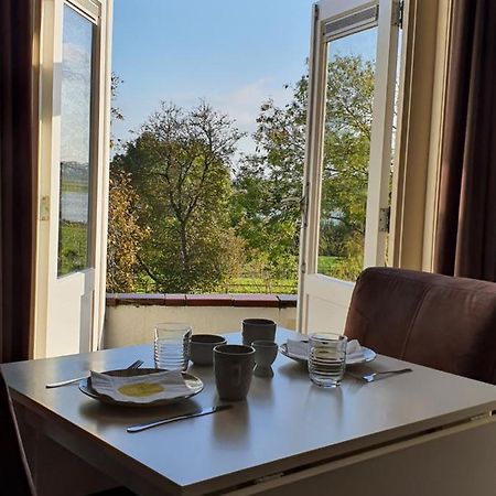 B&B Maaslandje Wijk en Aalburg Exterior foto